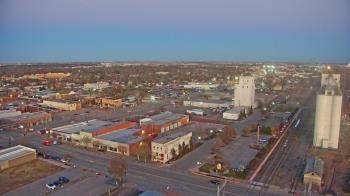 Weather camera view of Garden City Coop Inc - city center.