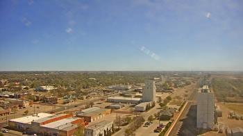 Weather camera view of Garden City Coop Inc - city center.