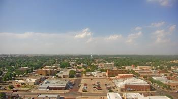 Weather camera view of Garden City Coop Inc - city center.