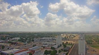 Weather camera view of Garden City Coop Inc - city center.