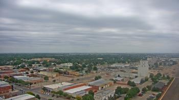 Weather camera view of Garden City Coop Inc - city center.