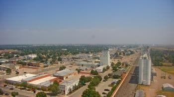 Weather camera view of Garden City Coop Inc - city center.