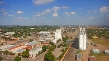 Weather camera view of Garden City Coop Inc - city center.