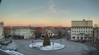 Weather camera view of Blue and Gray Bar and Grill.