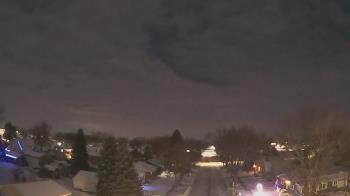 Weather camera view of Sibley East Middle and High School.