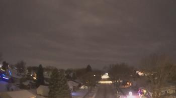 Weather camera view of Sibley East Middle and High School.