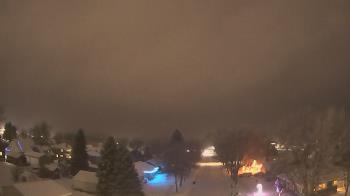 Weather camera view of Sibley East Middle and High School.