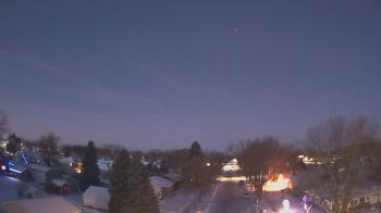 Weather camera view of Sibley East Middle and High School.