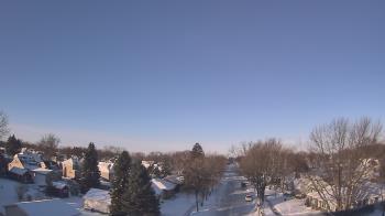 Weather camera view of Sibley East Middle and High School.