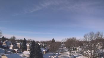 Weather camera view of Sibley East Middle and High School.