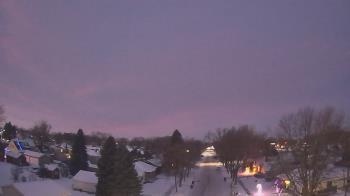Weather camera view of Sibley East Middle and High School.