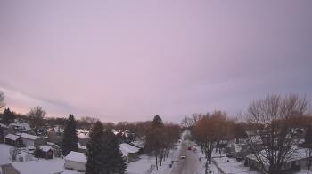 Weather camera view of Sibley East Middle and High School.