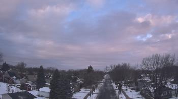 Weather camera view of Sibley East Middle and High School.
