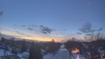 Weather camera view of Sibley East Middle and High School.