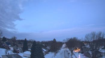 Weather camera view of Sibley East Middle and High School.