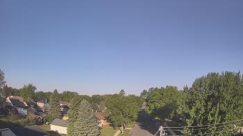 Weather camera view of Sibley East Middle and High School.