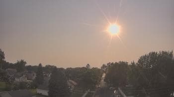 Weather camera view of Sibley East Middle and High School.