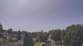 Weather camera view of Sibley East Middle and High School.