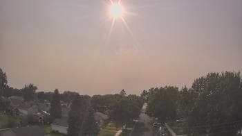 Weather camera view of Sibley East Middle and High School.