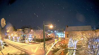 Weather camera view of JoJos Pizza.