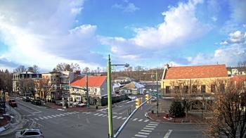 Weather camera view of JoJos Pizza.