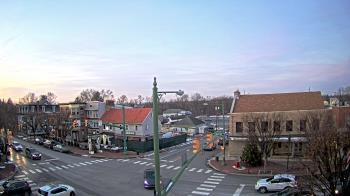 Weather camera view of JoJos Pizza.