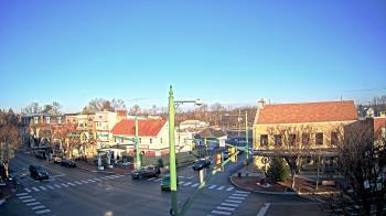 Weather camera view of JoJos Pizza.