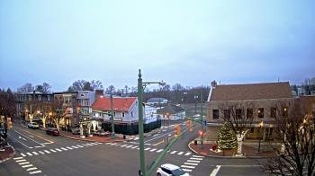 Weather camera view of JoJos Pizza.