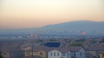 Weather camera view of Robert and Sandy Ellis ES.