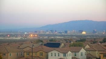 Weather camera view of Robert and Sandy Ellis ES.