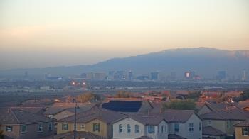 Weather camera view of Robert and Sandy Ellis ES.