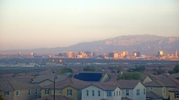 Weather camera view of Robert and Sandy Ellis ES.