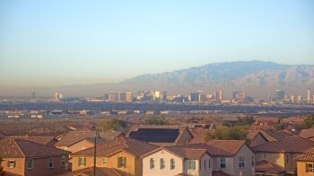 Weather camera view of Robert and Sandy Ellis ES.