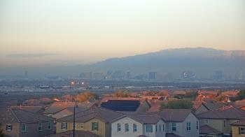 Weather camera view of Robert and Sandy Ellis ES.