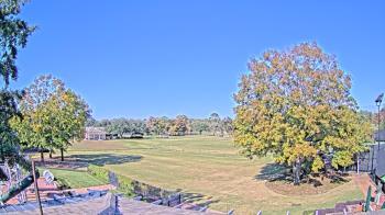 Weather camera view of Houston Country Club.