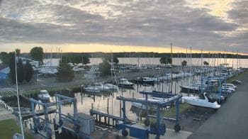 Weather camera view of Tidewater Marina.
