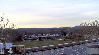 Weather camera view of Haverstraw Elementary School.