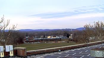 Weather camera view of Haverstraw Elementary School.