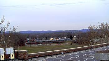 Weather camera view of Haverstraw Elementary School.