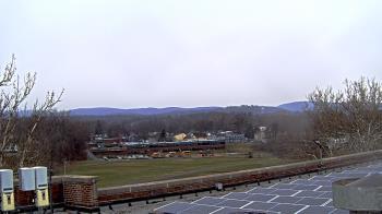 Weather camera view of Haverstraw Elementary School.