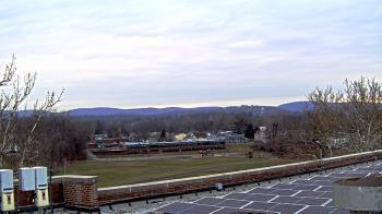 Weather camera view of Haverstraw Elementary School.