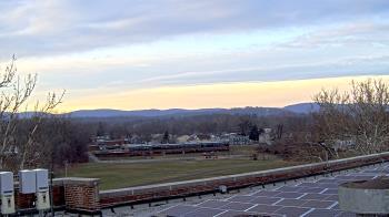 Weather camera view of Haverstraw Elementary School.