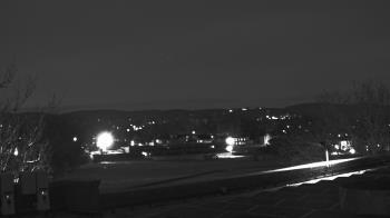 Weather camera view of Haverstraw Elementary School.