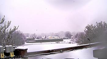 Weather camera view of Haverstraw Elementary School.