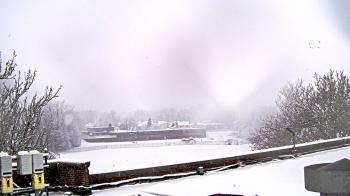 Weather camera view of Haverstraw Elementary School.