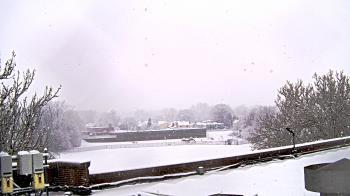 Weather camera view of Haverstraw Elementary School.