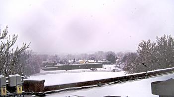 Weather camera view of Haverstraw Elementary School.