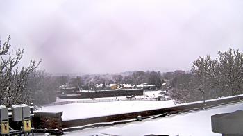 Weather camera view of Haverstraw Elementary School.