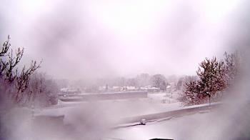 Weather camera view of Haverstraw Elementary School.