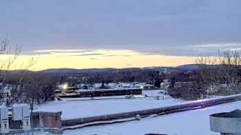 Weather camera view of Haverstraw Elementary School.